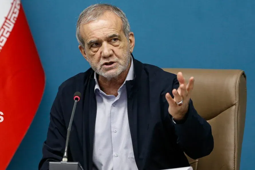 پزشکیان: پایتخت باید منتقل شود / آب خلیج فارس هر متر مکعب ۵۰۰ هزار تومان است