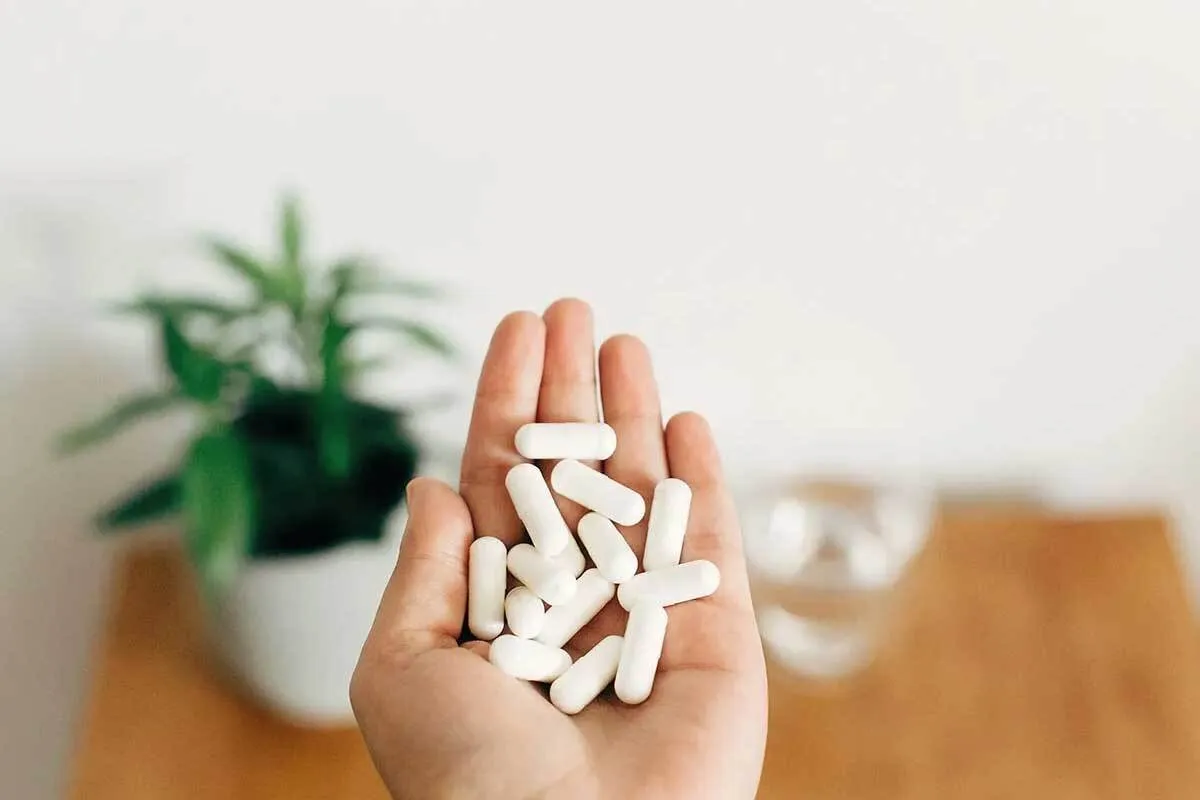 خواص قرص منیزیم | از موی سالم تا کمک به بهبود میگرن