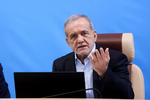 ویدئو | پزشکیان بدون محافظ در راهپیمایی امروز تهران