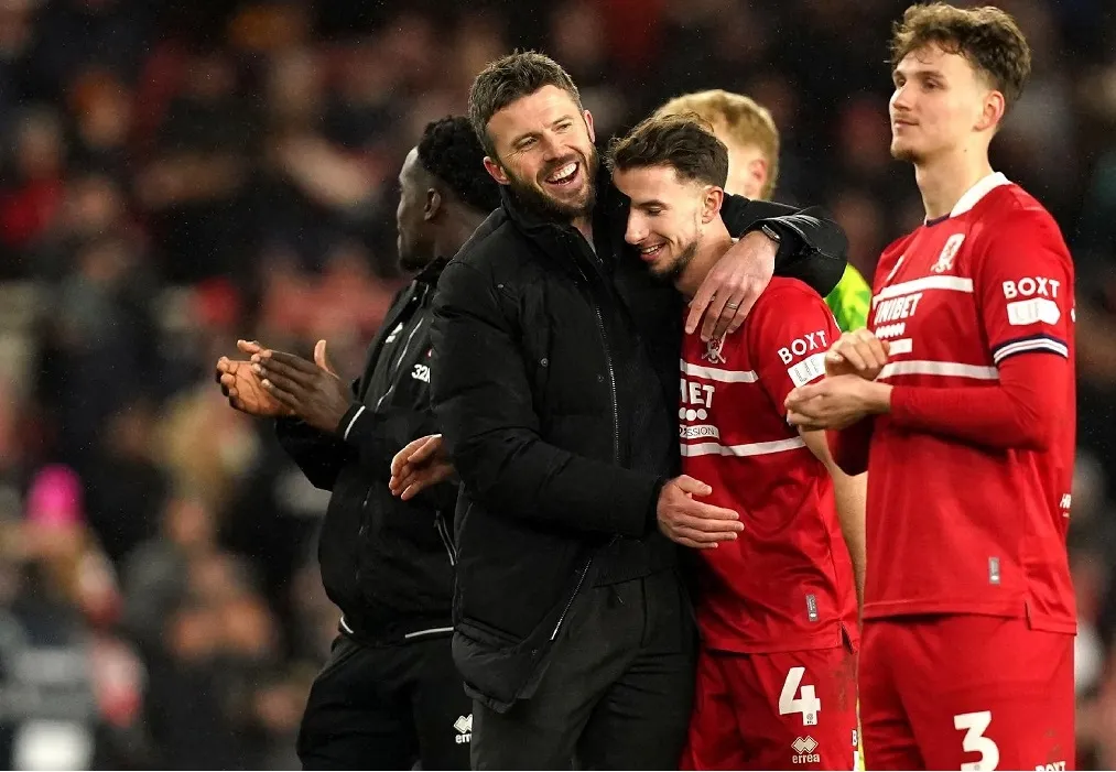 مایکل کریک سرمربی منچستریونایتد شد