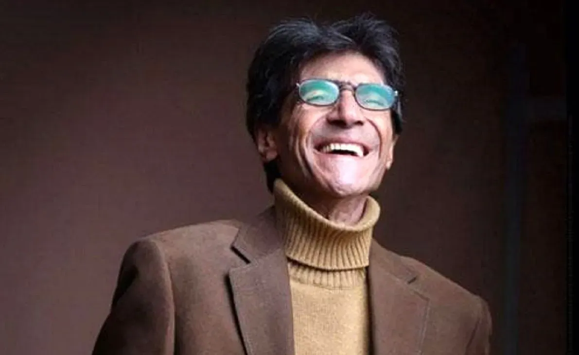 نوشته روی تابوت ناصر تقوایی جلب توجه کرد