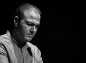 بازار سیاه عجیب بلیت کنسرت علیرضا قربانی؛ ۴ تا ۸ میلیون تومان!