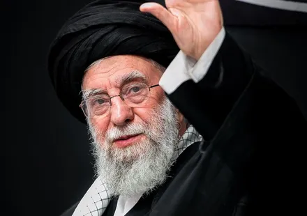 رهبر انقلاب به شهادت رسیدند؛ ۴۰ روز عزای عمومی و ۷ روز تعطیلی در ایران