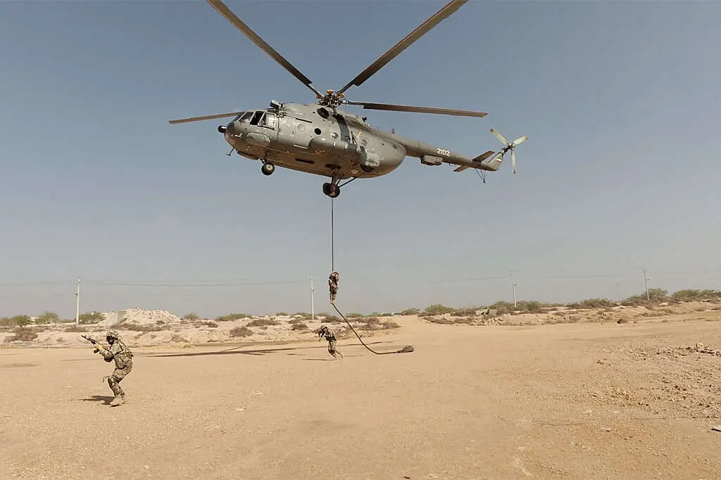 رزمایش دریایی - نظامی ایران در تنگه هرمز