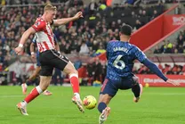 آرسنال انگلیس هم گل خورد و هم متوقف شد