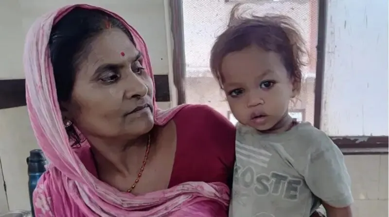 نوزاد هندی با دندان‌هایش مار کبرا را کُشت و خود را نجات داد + تصاویر