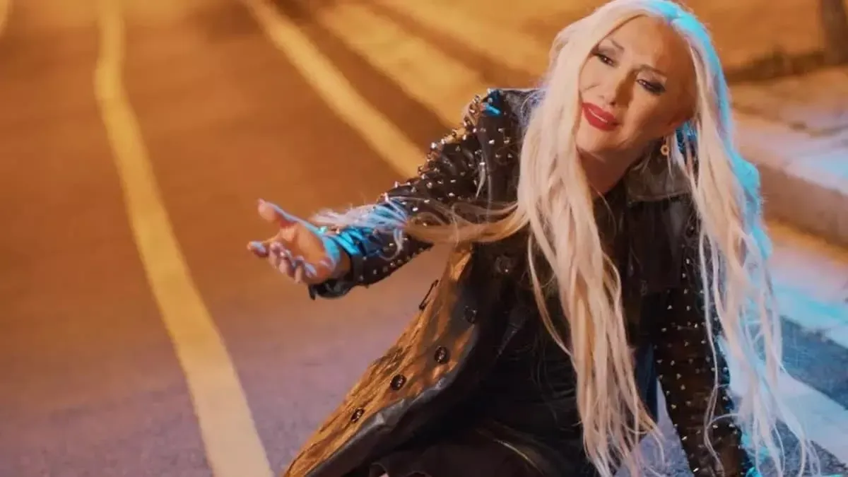 خواننده محبوب ترکیه از طبقه ششم سقوط کرد و جان باخت