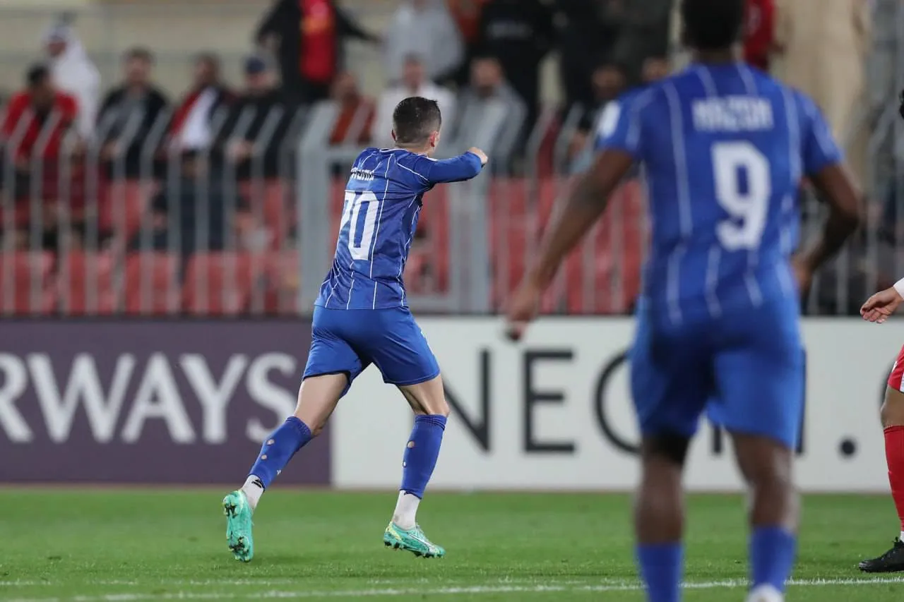 خارجی‌های استقلال، ایران را ترک کردند