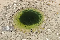 تصاویر | گودال عجیب و مرموز دریاچه ارومیه از نمای نزدیک؛ آب بسیار شور است و آرتمیا دارد!