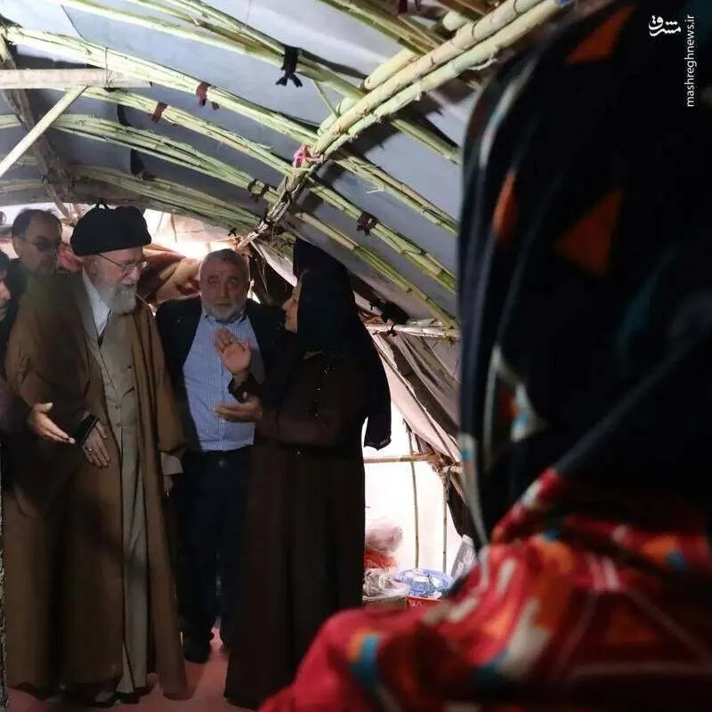 رهبر انقلاب و سید مجتبی خامنه ای