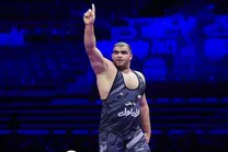 عکس| تصویری از اولین مدال‌آور ایران در کنار برج ایفل