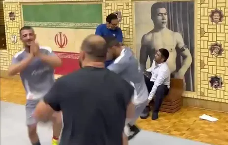 از رقص مازنی دسته‌جمعی تا رقص چاقوی رحمان عموزاد برای تولد علیرضا دبیر