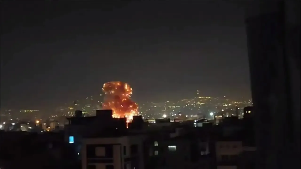 صدای شدید جنگنده و انفجار در تهران و کرج شنیده شد