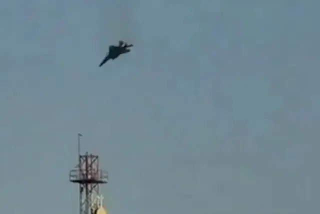 پرواز جنگنده در ارتفاع پایین