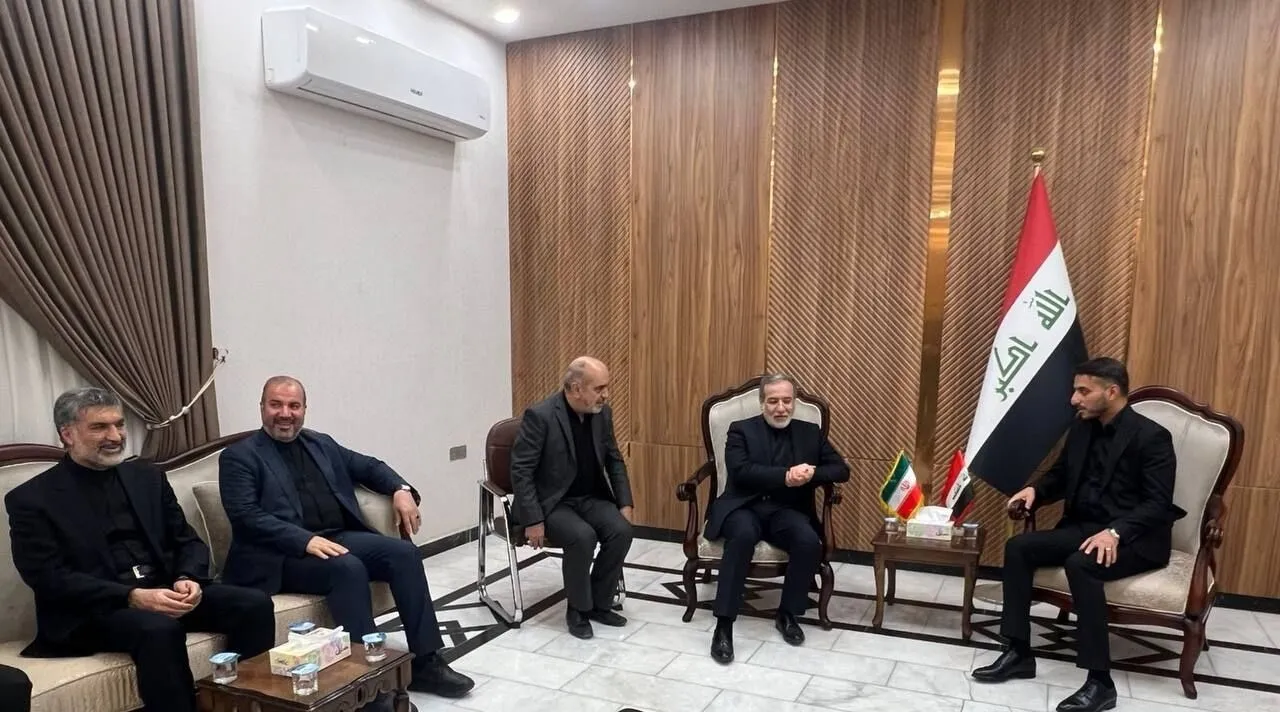 قاب‌های جدیدی که از عراقچی در نجف وایرال شد