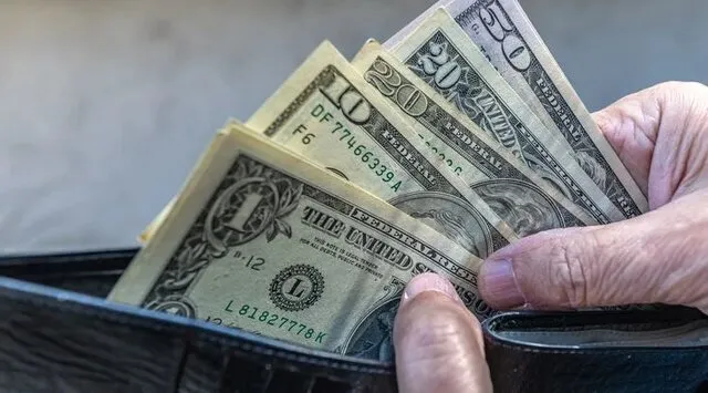 جدیدترین قیمت دلار امروز پنجشنبه ۹ بهمن ۱۴۰۴