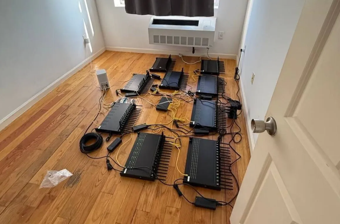 فوری؛ کشف تجهیزات پیشرفته‌ی خرابکاری در نیویورک سرویس مخفی آمریکا