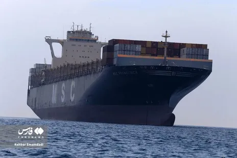 (تصاویر) کشتی‌های توقیف‌شده توسط سپاه در تنگه هرمز