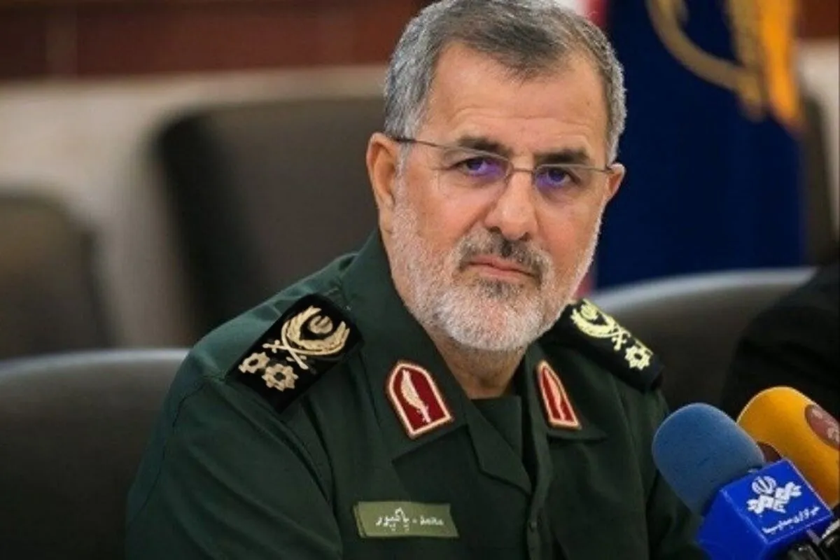 حضور فرمانده کل سپاه با لباس شخصی در مراسم ۲۲ بهمن