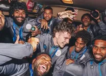 کارگران سوپرمارکت در آستانه تاریخ‌سازی و صعود به جام‌جهانی